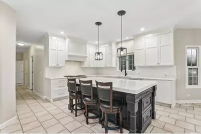 385 Valley Way, Burlington, IL 60109 - Photo 8