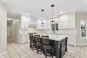 385 Valley Way, Burlington, IL 60109 - Photo 8