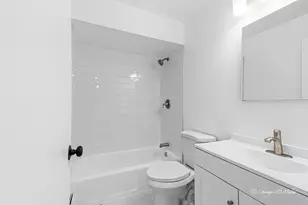 1340 W Touhy Ave, Chicago, IL 60626 - Photo 10
