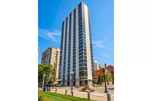 1555 N Dearborn Pkwy, Chicago, IL 60610 - Photo 1
