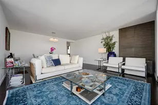 1555 N Dearborn Pkwy, Chicago, IL 60610 - Photo 6