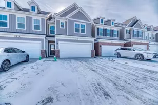2235 Horseshoe Cir, Naperville, IL 60564 - Photo 2