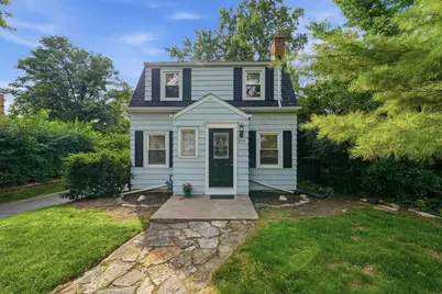 254 S Cumberland Parkway, Des Plaines, IL 60016 - Photo 1