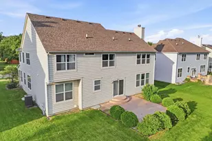 2023 Torino Dr, Elgin, IL 60123 - Photo 36