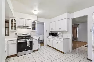 1114 185th Pl, Homewood, IL 60430 - Photo 4