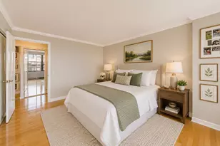1560 N Sandburg Terrace, Chicago, IL 60610 - Photo 12