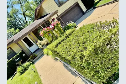1511 Rogers Court, Dekalb, IL 60115 - Photo 2
