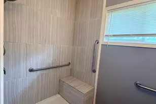 126 Nauvoo St, Park Forest, IL 60466 - Photo 4