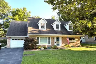 2283 Bellevue Pl, Northbrook, IL 60062 - Photo 1