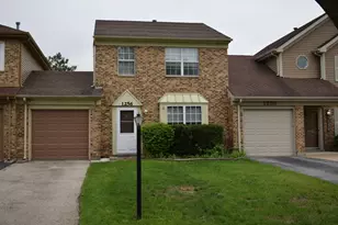 1256 Robin Dr, Carol Stream, IL 60188 - Photo 1