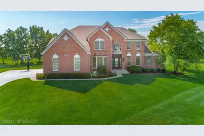 23 Crystal Downs Drive, Hawthorn Woods, IL 60047 - Photo 2