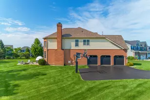23 Crystal Downs Dr, Hawthorn Woods, IL 60047 - Photo 4