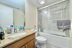 3217 W Bryn Mawr Ave, Chicago, IL 60659 - Photo 18