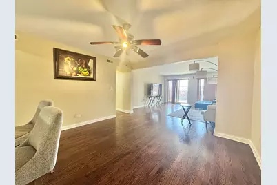 3217 W Bryn Mawr Avenue #201, Chicago, IL 60659 - Photo 2