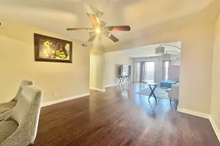 3217 W Bryn Mawr Ave, Chicago, IL 60659 - Photo 2