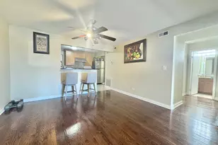 3217 W Bryn Mawr Ave, Chicago, IL 60659 - Photo 14