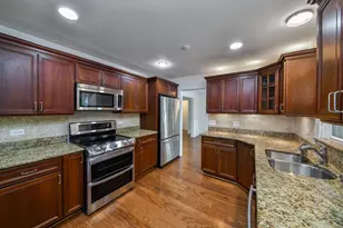 924 S Stone Ave, La Grange, IL 60525 - Photo 6