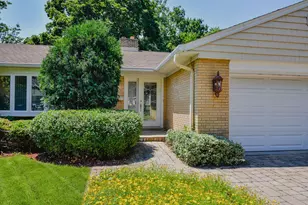 924 S Stone Ave, La Grange, IL 60525 - Photo 2