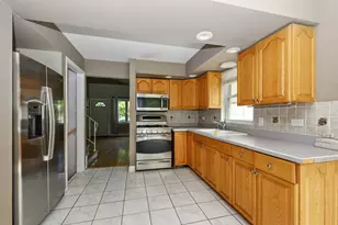 5909 W 99th St, Oak Lawn, IL 60453 - Photo 6