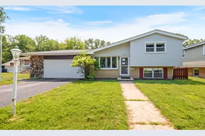 5909 W 99th Street, Oak Lawn, IL 60453 - Photo 1