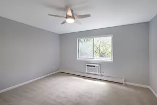 1198 Royal Glen Dr, Glen Ellyn, IL 60137 - Photo 12