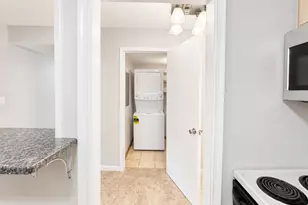 520 Biesterfield Rd, Elk Grove Village, IL 60007 - Photo 16