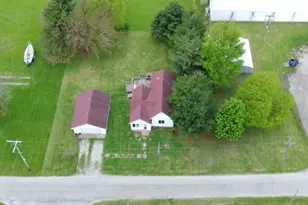 201 NW Lexington St, Iroquois, IL 60945 - Photo 30