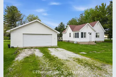 201 NW Lexington Street, Iroquois, IL 60945 - Photo 4