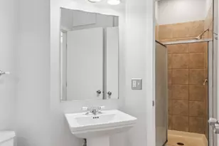 946 W Fry St, Chicago, IL 60642 - Photo 14