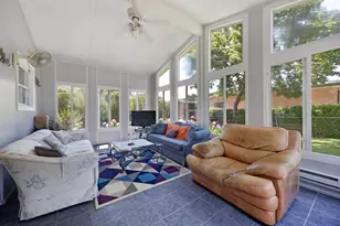 100 Woodcrest Ln, Elk Grove Village, IL 60007 - Photo 10