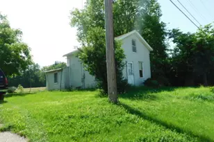 6842 11th St, Rockford, IL 61109 - Photo 1