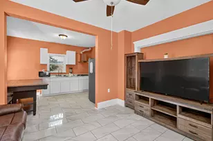 1223 Front St, Aurora, IL 60505 - Photo 6