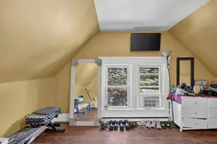 1223 Front St, Aurora, IL 60505 - Photo 12