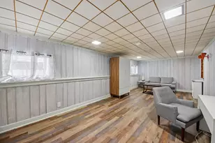 6551 N Maplewood Ave, Chicago, IL 60645 - Photo 26