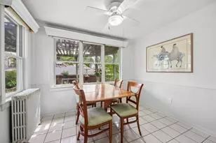 6551 N Maplewood Ave, Chicago, IL 60645 - Photo 10