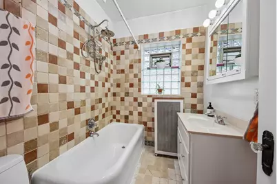 6551 N Maplewood Avenue, Chicago, IL 60645 - Photo 16