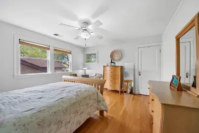 6551 N Maplewood Avenue, Chicago, IL 60645 - Photo 20
