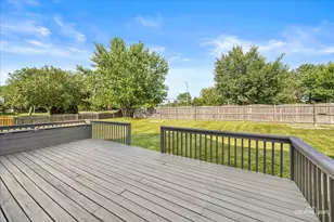 380 Regency Ct, Aurora, IL 60504 - Photo 36