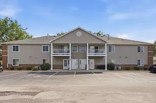 1361 Rock Run Dr, Crest Hill, IL 60403 - Photo 12