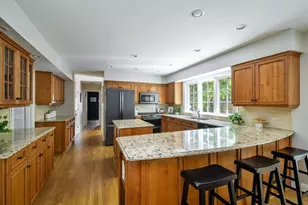 707 Gary Ct, Wheaton, IL 60187 - Photo 6