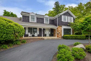 707 Gary Ct, Wheaton, IL 60187 - Photo 2