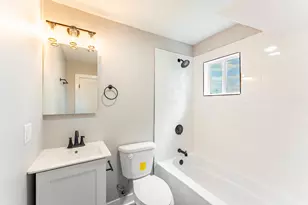 1076 E Maple St, Kankakee, IL 60901 - Photo 8