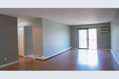 31 Washington Boulevard #208, Mundelein, IL 60060 - Photo 8