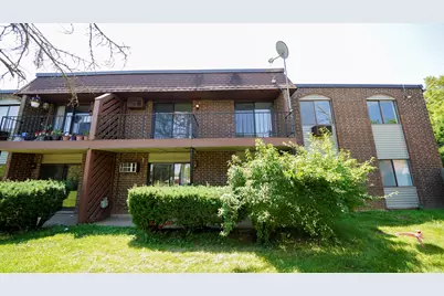 31 Washington Boulevard #208, Mundelein, IL 60060 - Photo 2