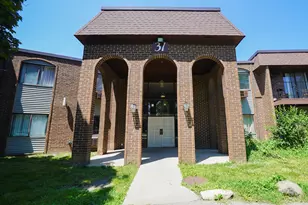 31 Washington Blvd, Mundelein, IL 60060 - Photo 1