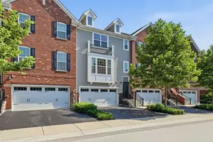 2546 Huntleigh Ln, Woodridge, IL 60517 - Photo 1