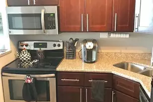 1460 N Sandburg Terrace, Chicago, IL 60610 - Photo 8