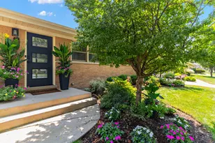 532 Merlin Dr, Schaumburg, IL 60193 - Photo 6