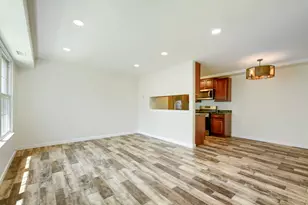 1477 Woodcutter Ln, Wheaton, IL 60189 - Photo 2