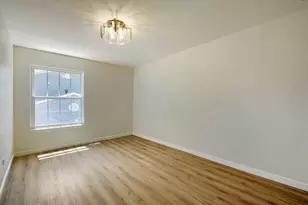 1477 Woodcutter Ln, Wheaton, IL 60189 - Photo 6
